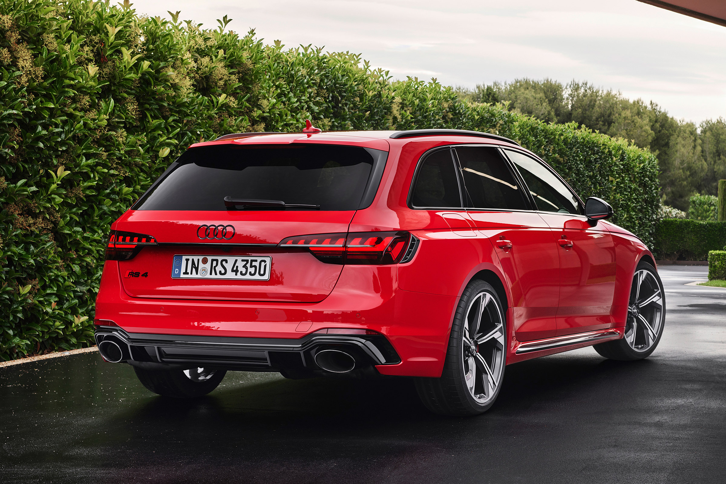 Audi RS4 Avant rear