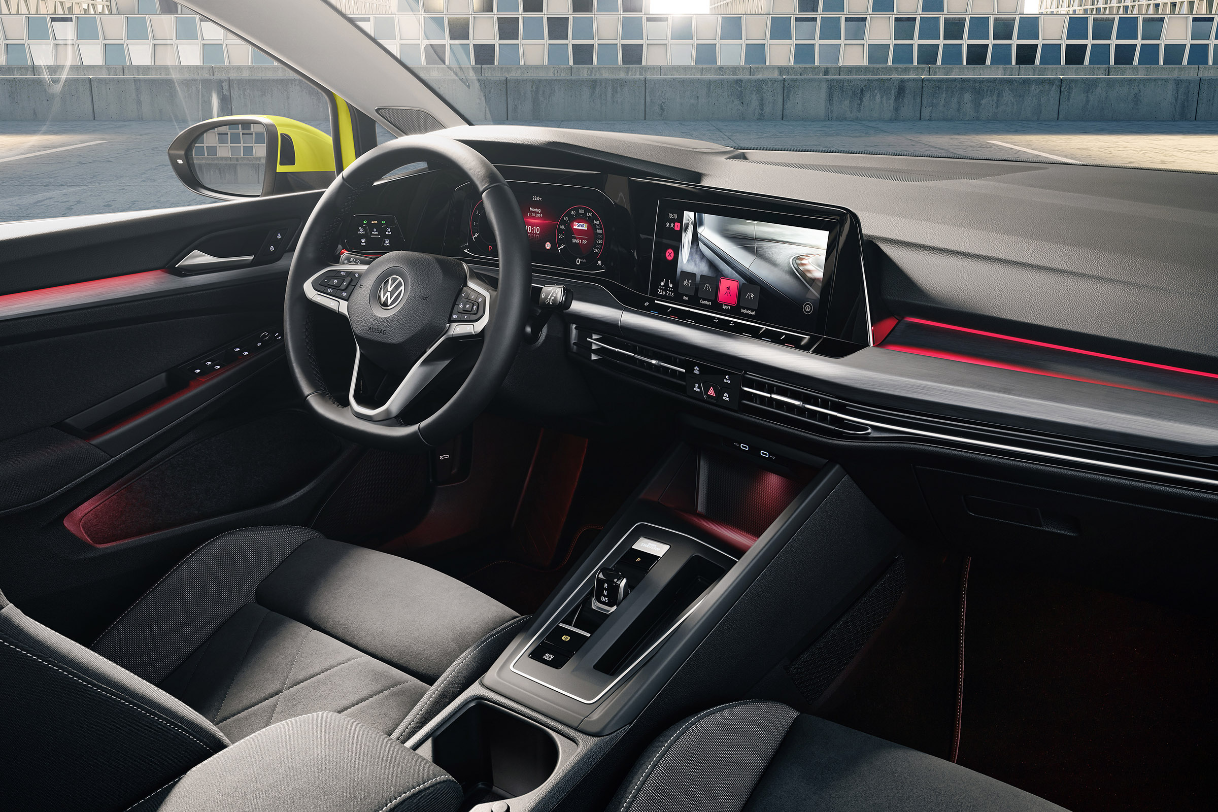 2020 Volkswagen Golf interior
