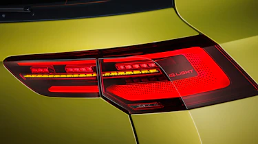 2020 Volkswagen Golf tail-light