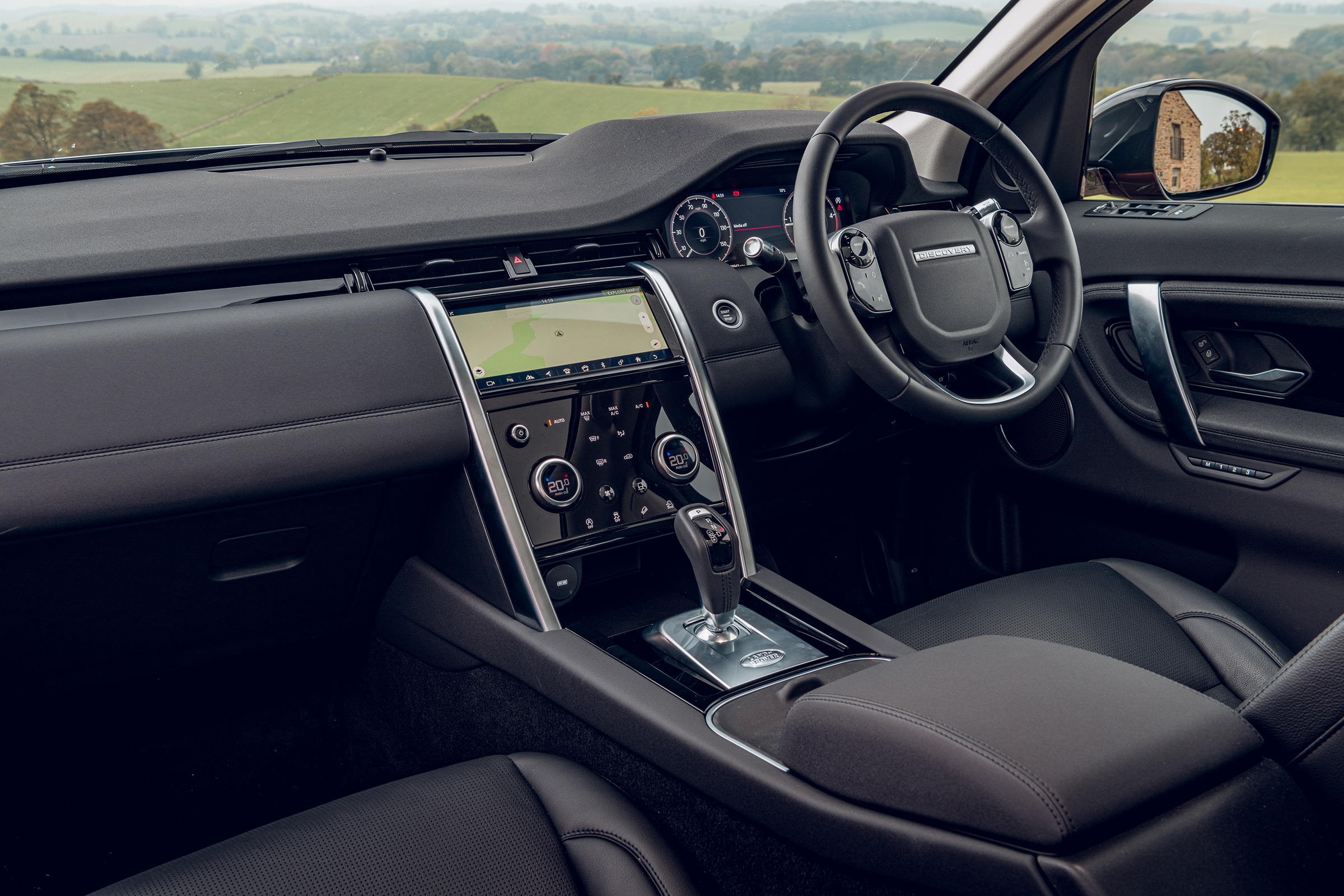 Land Rover Discovery Sport dashboard