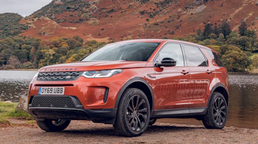 Land Rover Discovery Sport front 3/4 static