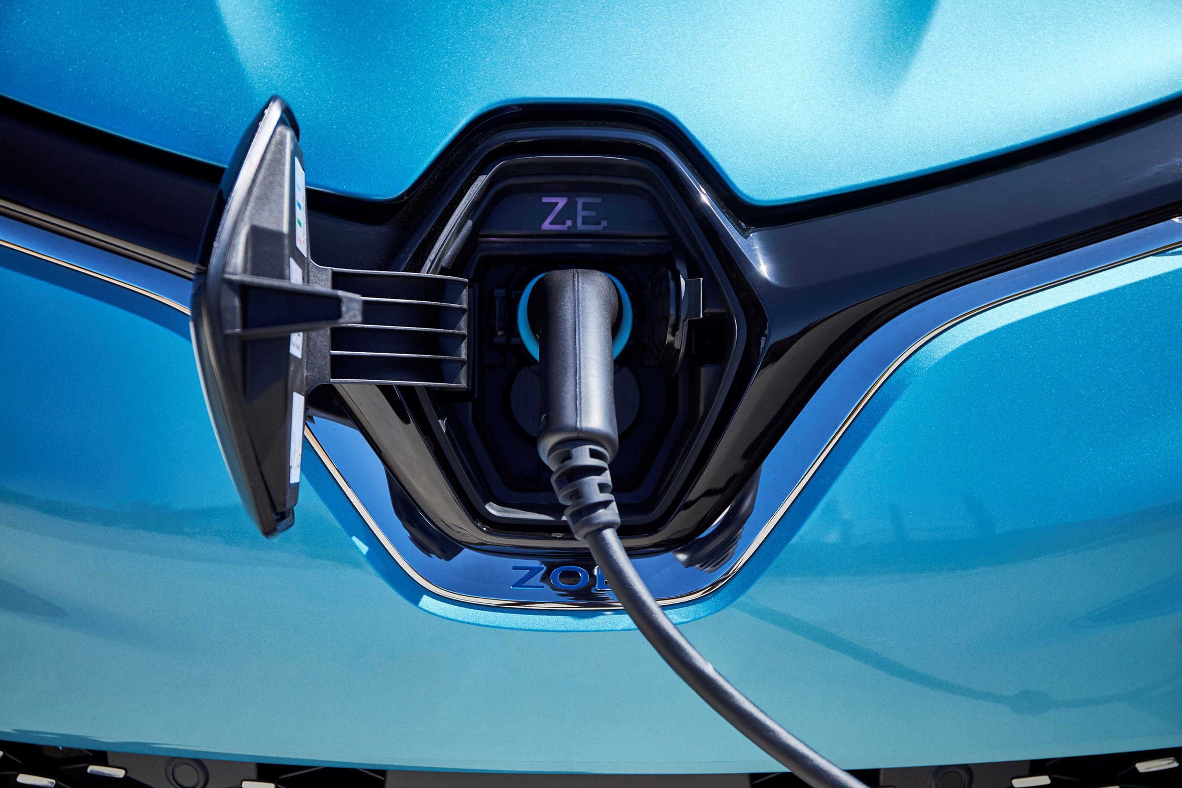 Renault ZOE - charging port 