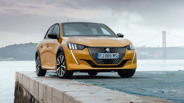 Peugeot 208 hatchback front static
