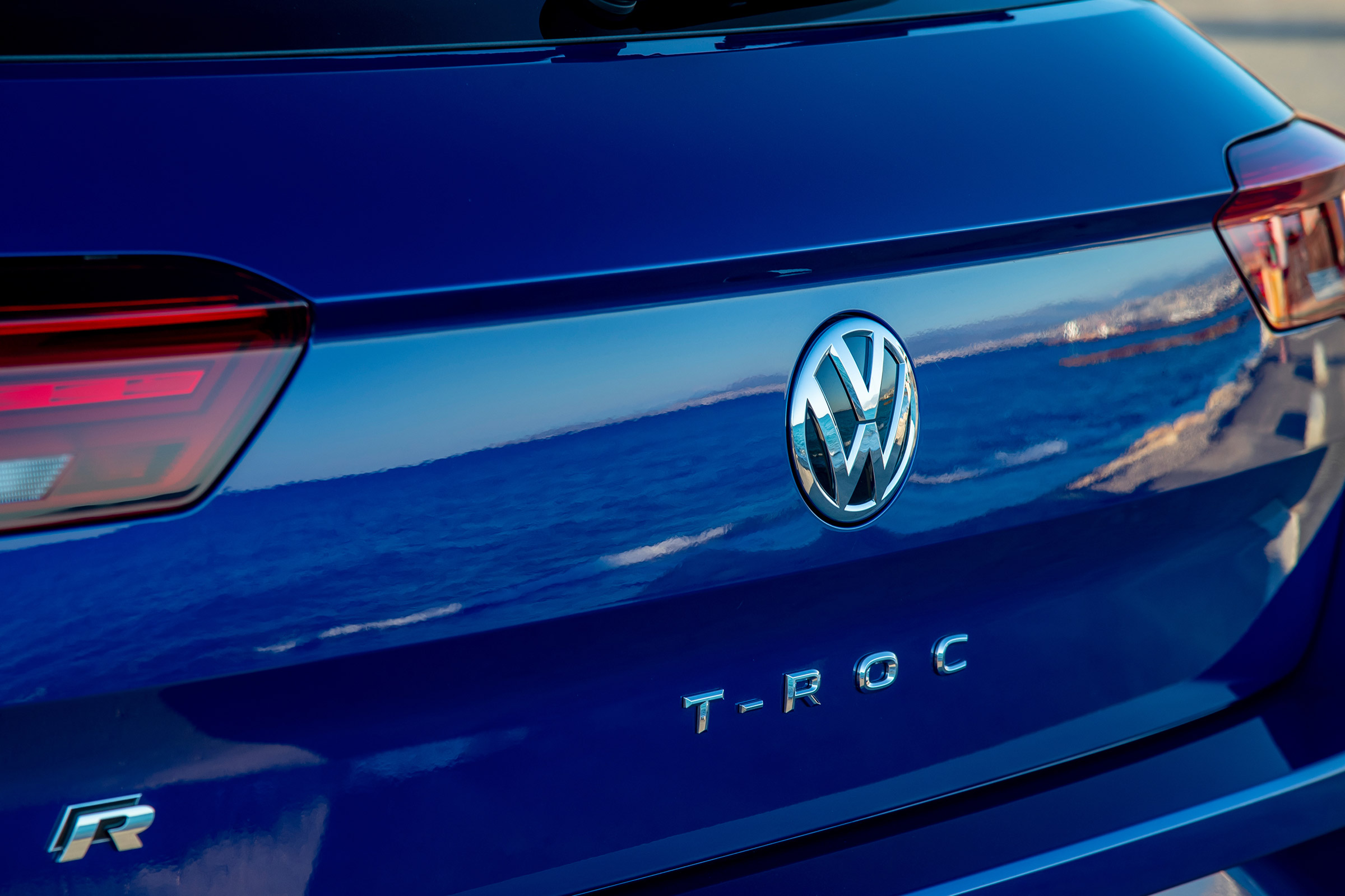 Volkswagen T-Roc R SUV boot