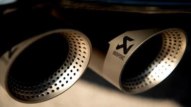Volkswagen T-Roc R SUV Akrapovic exhaust