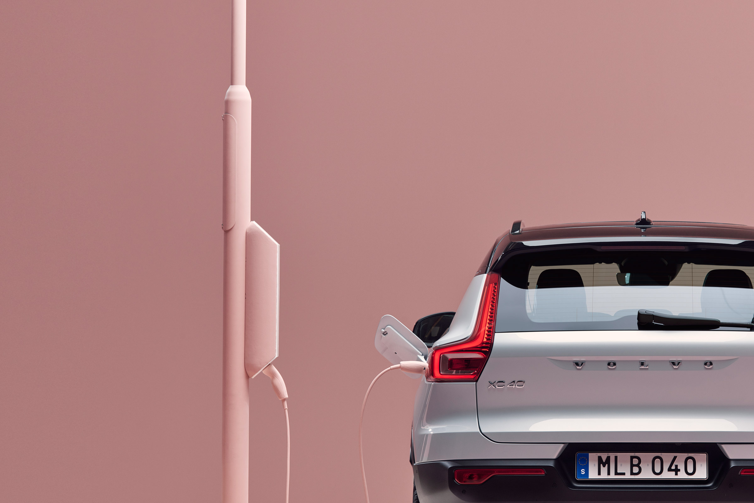 Volvo XC40 Recharge tailgate