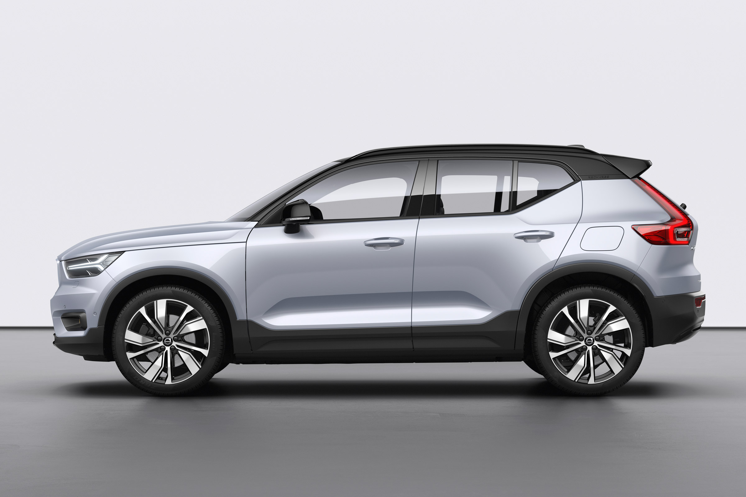 Volvo XC40 Recharge profile