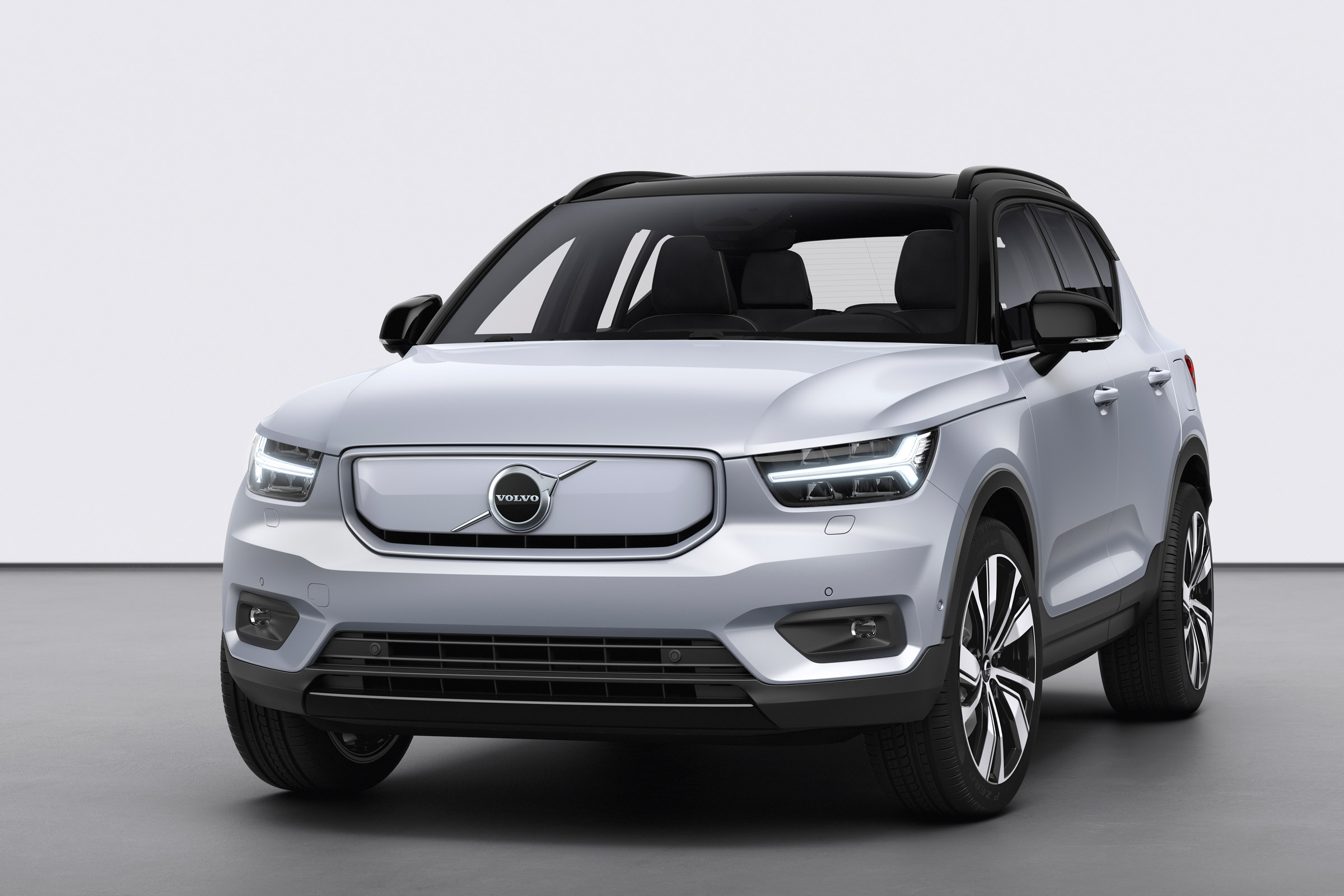 Volvo XC40 Recharge nose