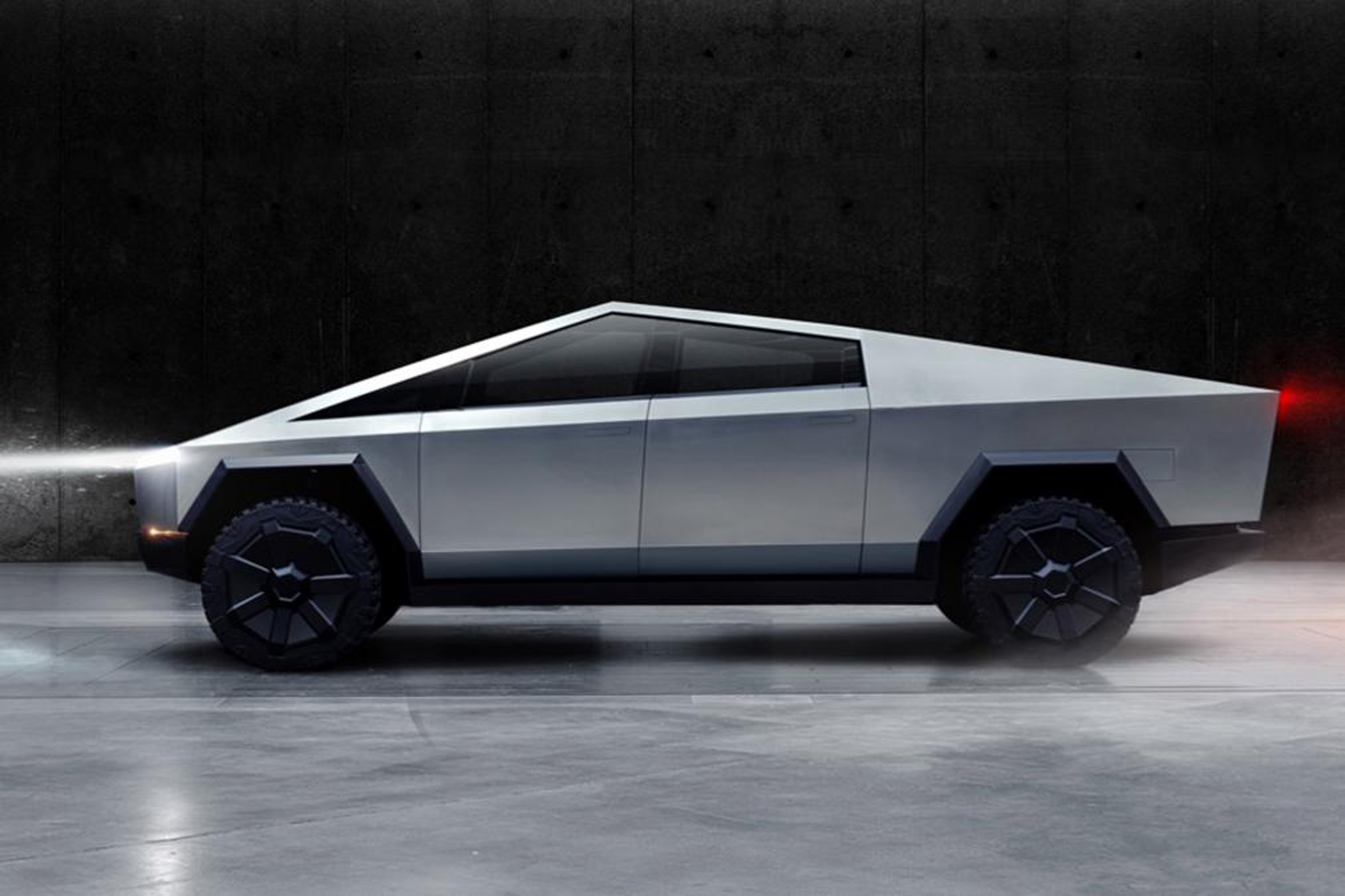 Tesla Cybertruck - side view static