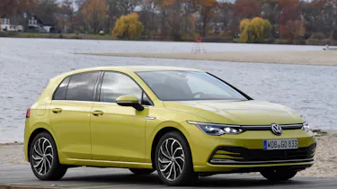 2020 Volkswagen Golf - front 3/4 static