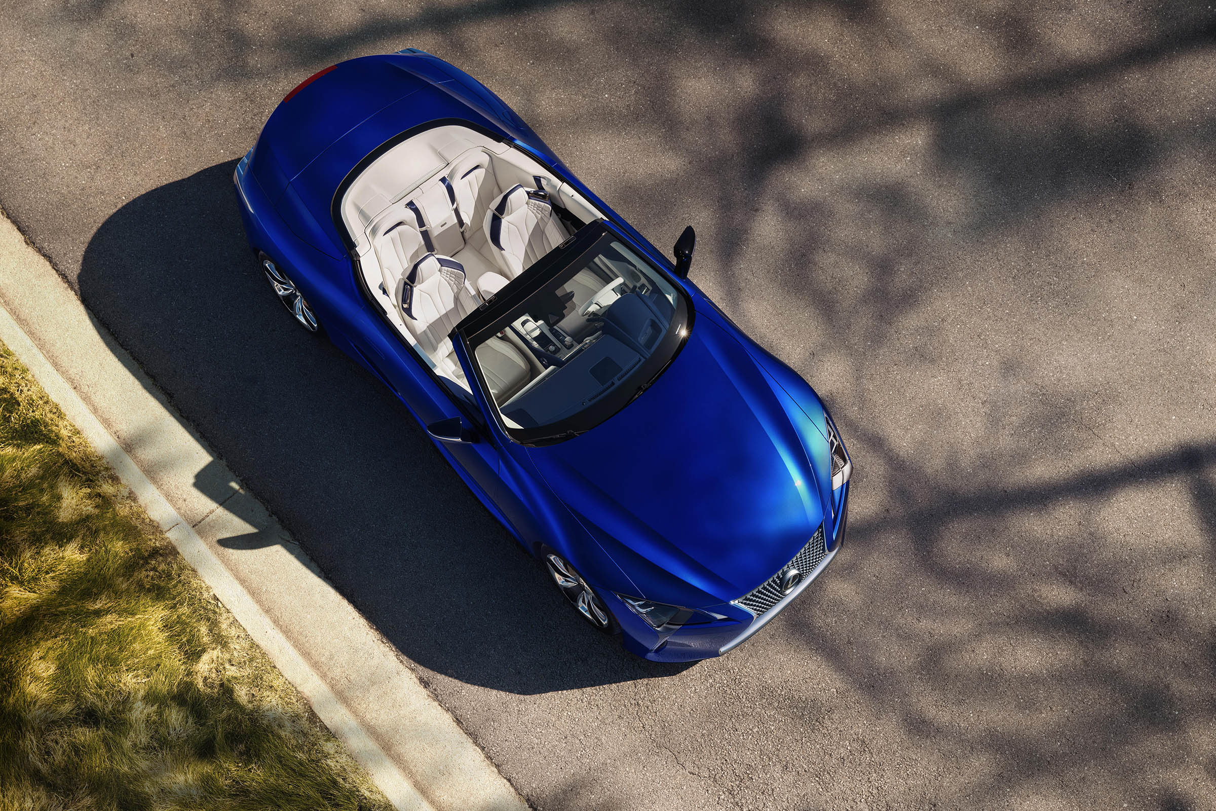 Lexus LC500 Convertible top view