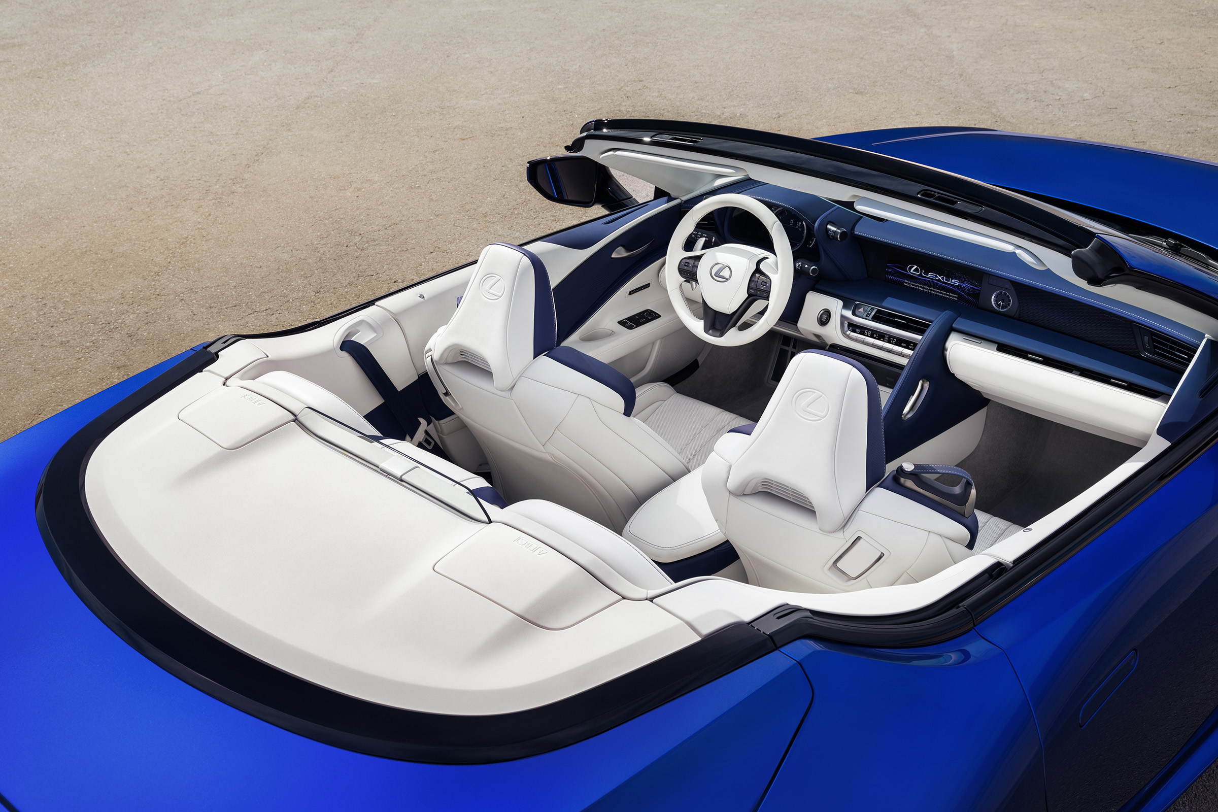 Lexus LC500 Convertible interior - top view