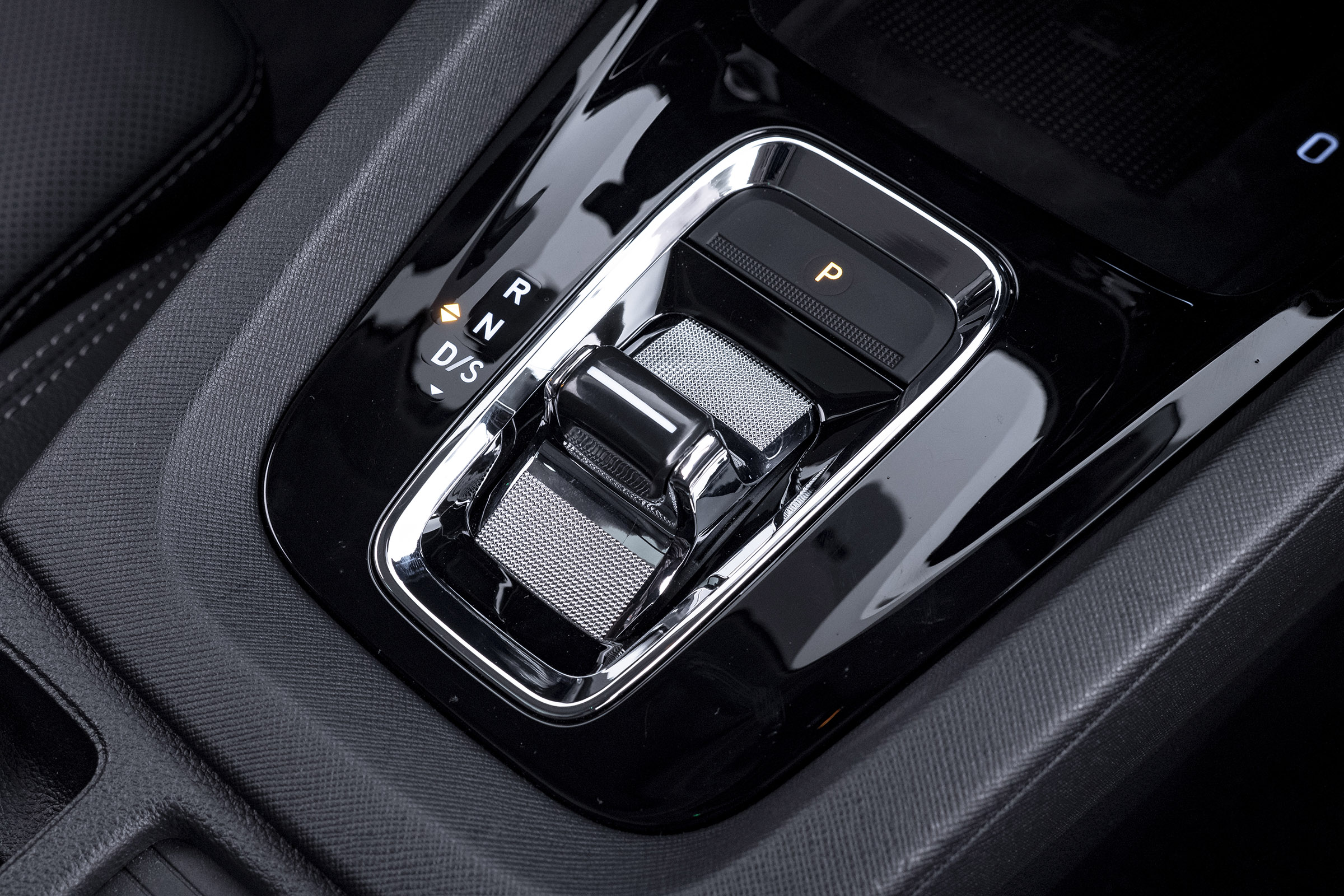 2020 Skoda Octavia gear selector