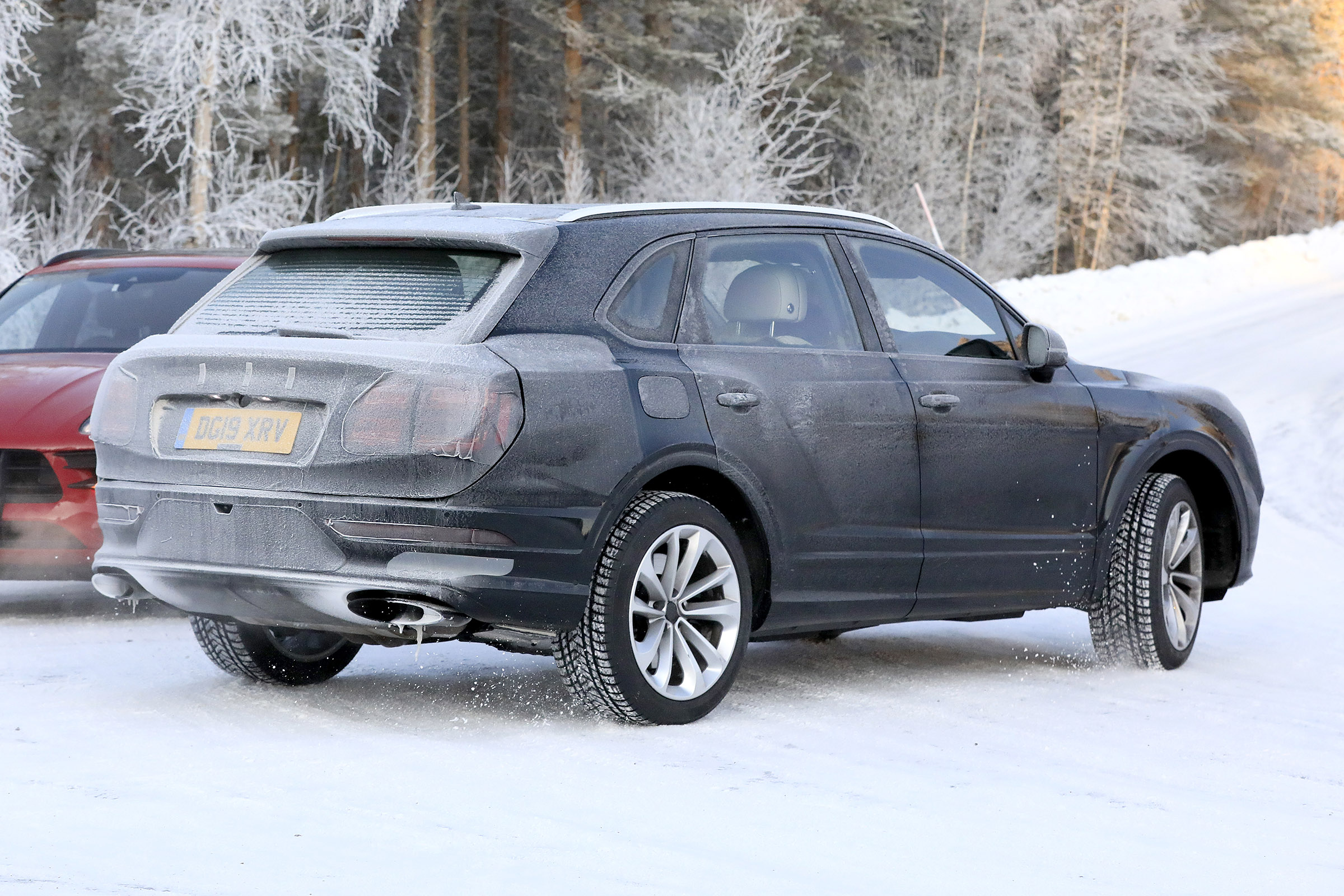 Bentley Bentayga facelift spotted testing - rear