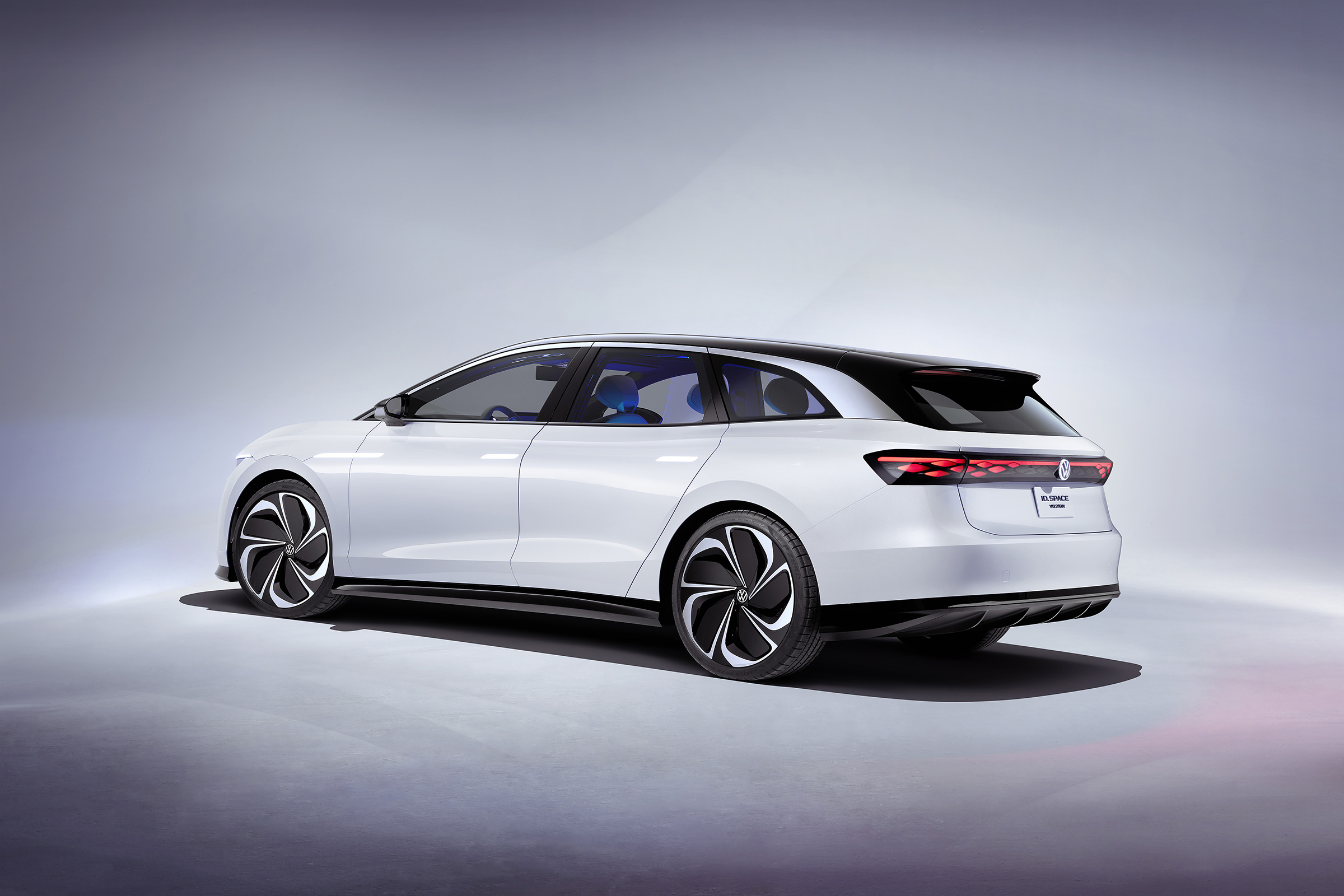 Volkswagen ID. Space Vizzion concept - side rear view