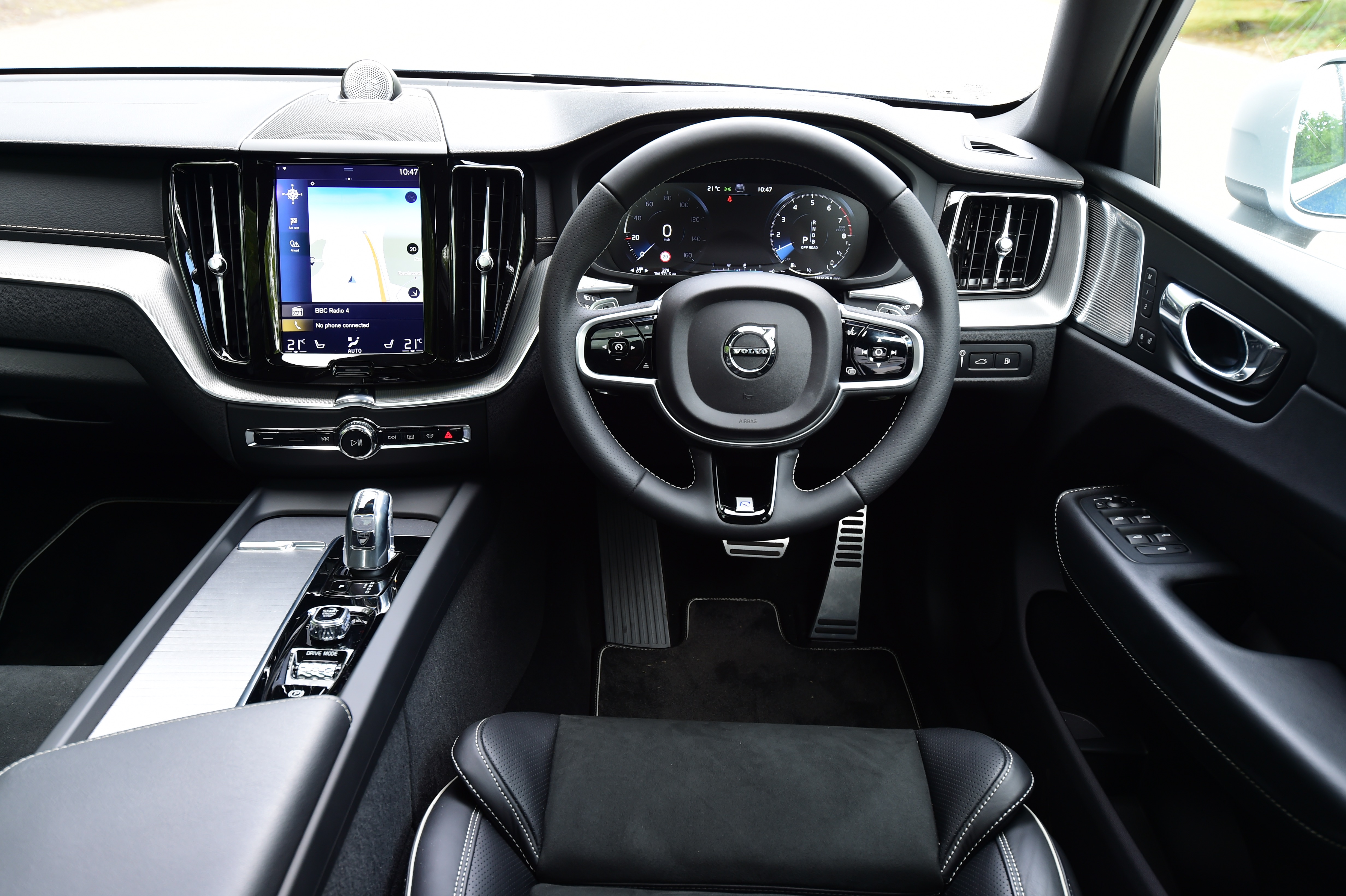 Volvo XC60 T8 - interior