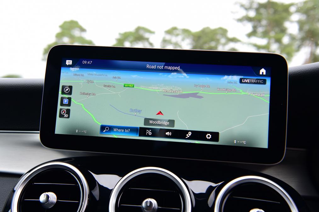 Mercedes GLC SUV infotainment navigation