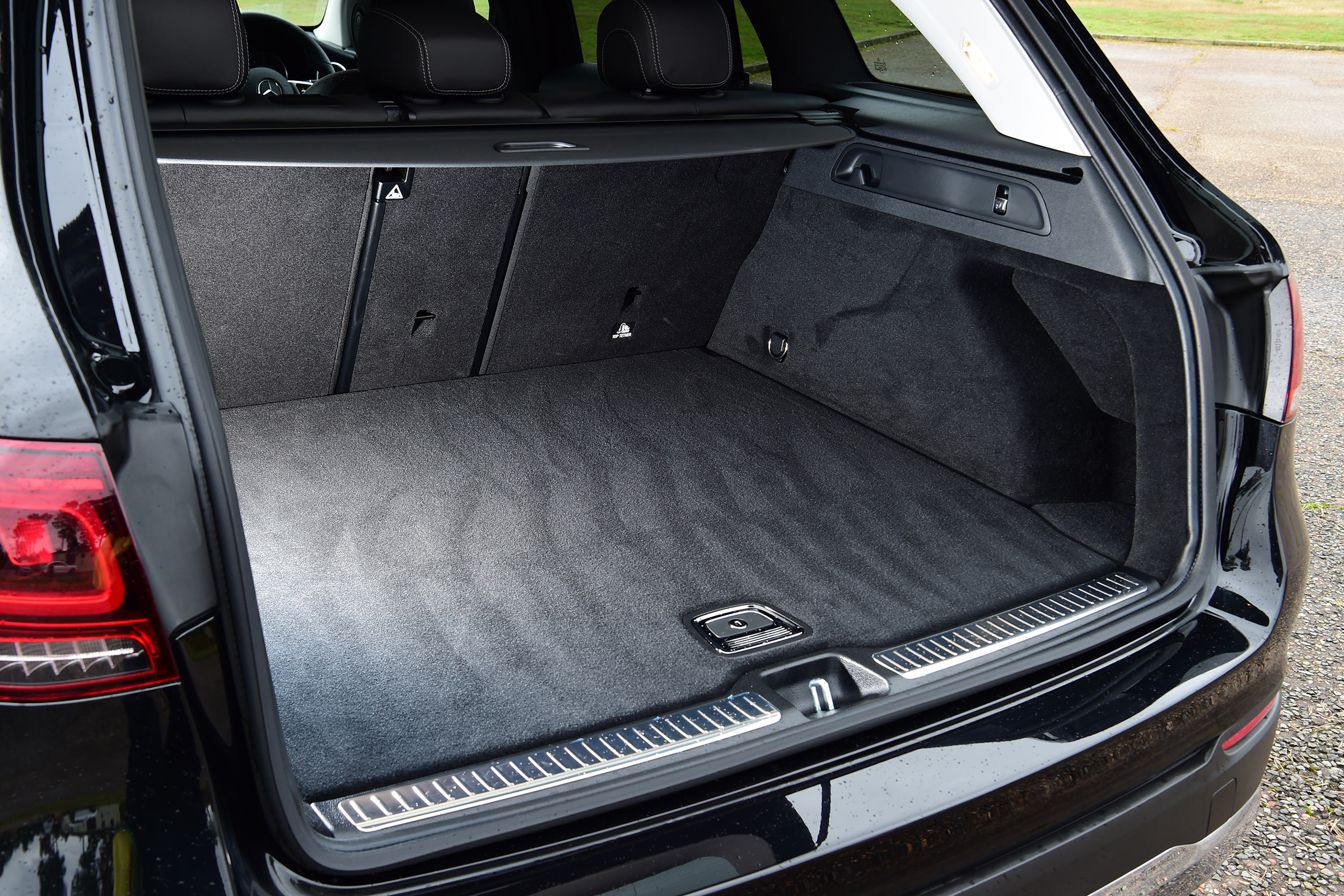 Mercedes GLC SUV boot
