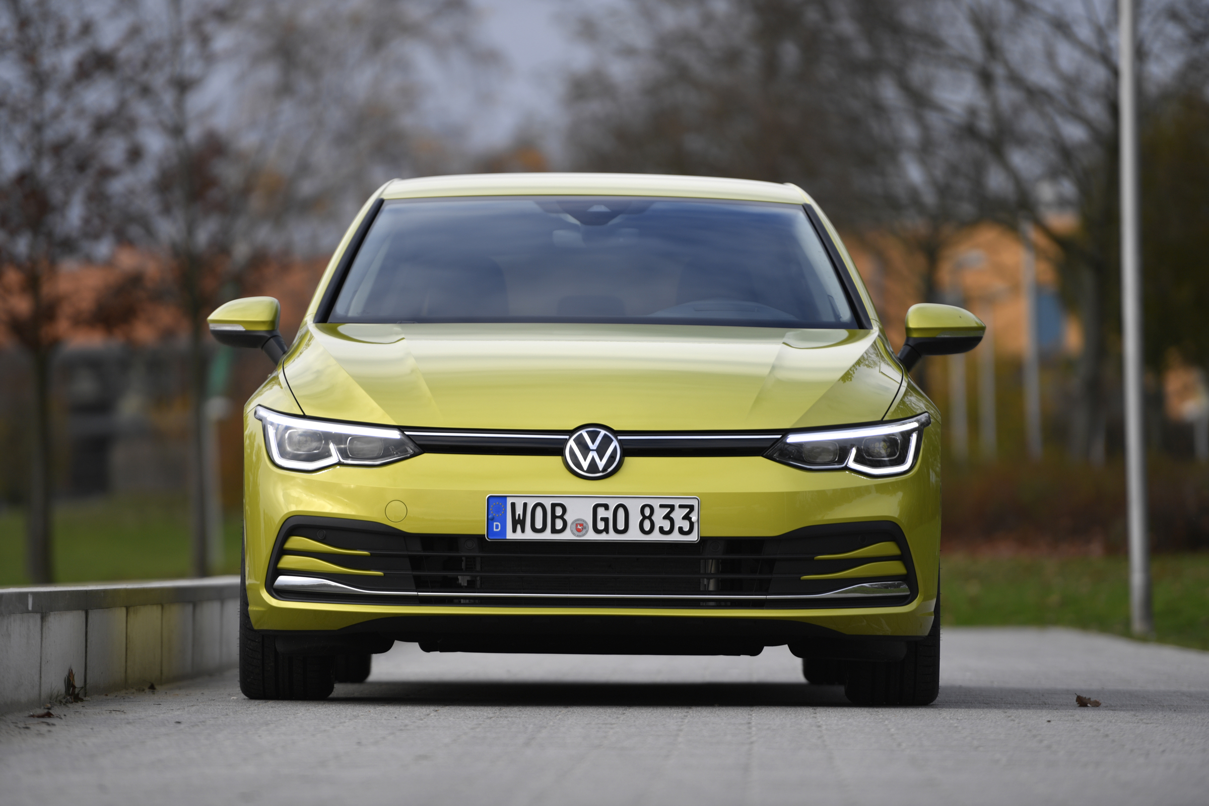 2020 Volkswagen Golf - front static view