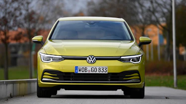 2020 Volkswagen Golf - front static view
