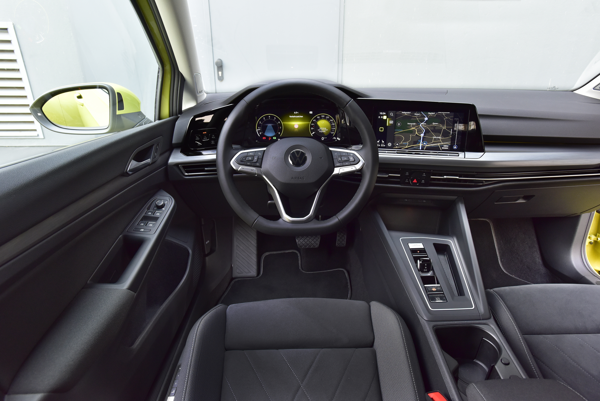 2020 Volkswagen Golf - cabin and dashboard