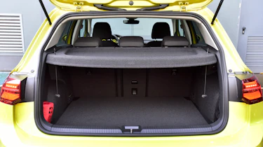 2020 Volkswagen Golf - boot space
