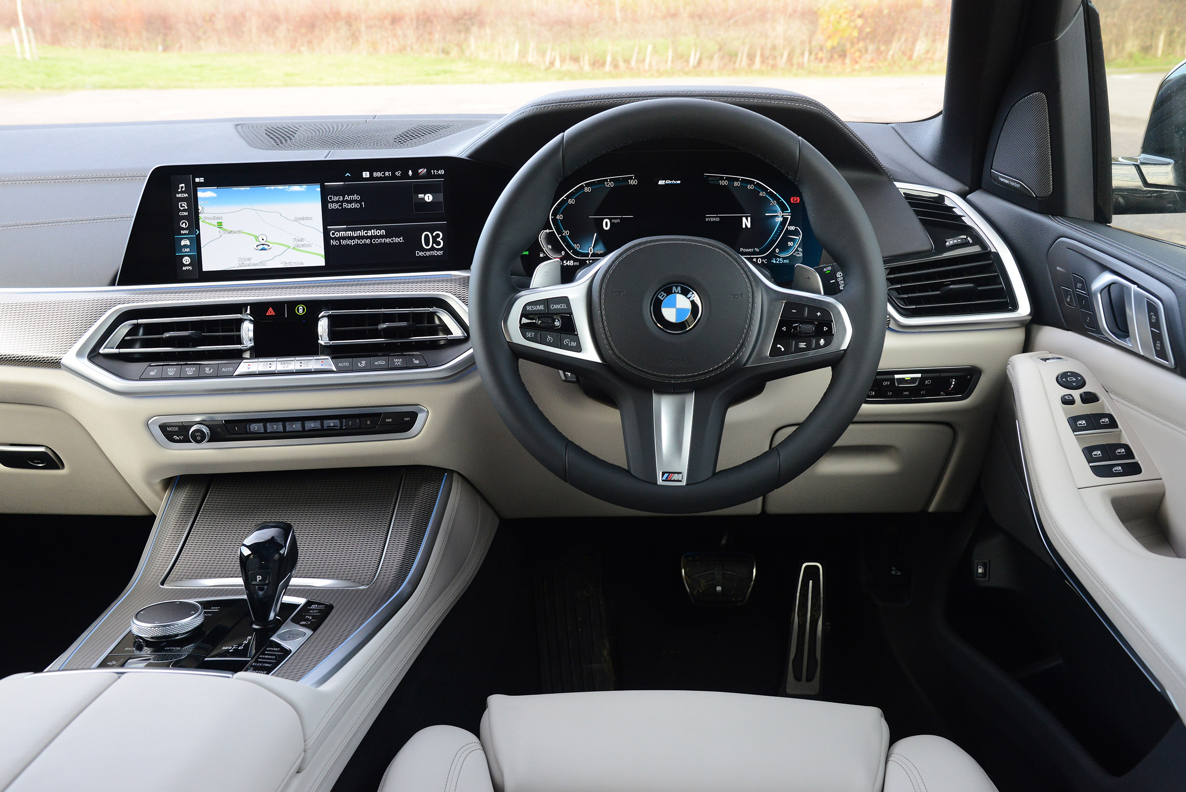 BMW X5 xDrive45e SUV interior