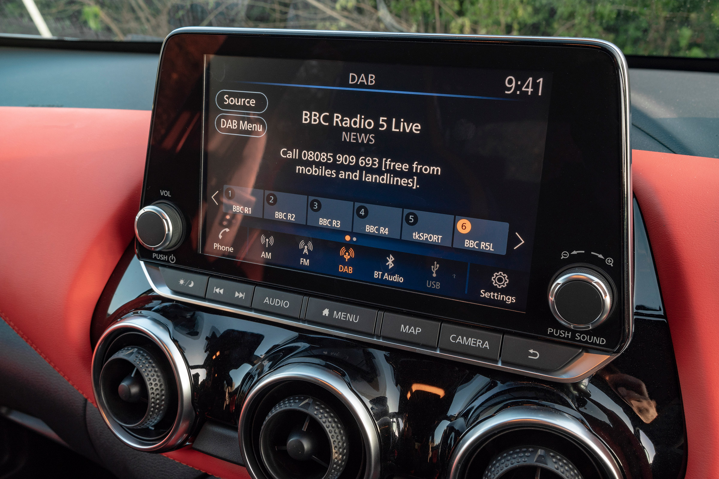 Nissan Juke SUV infotainment display