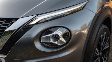 Nissan Juke SUV headlights