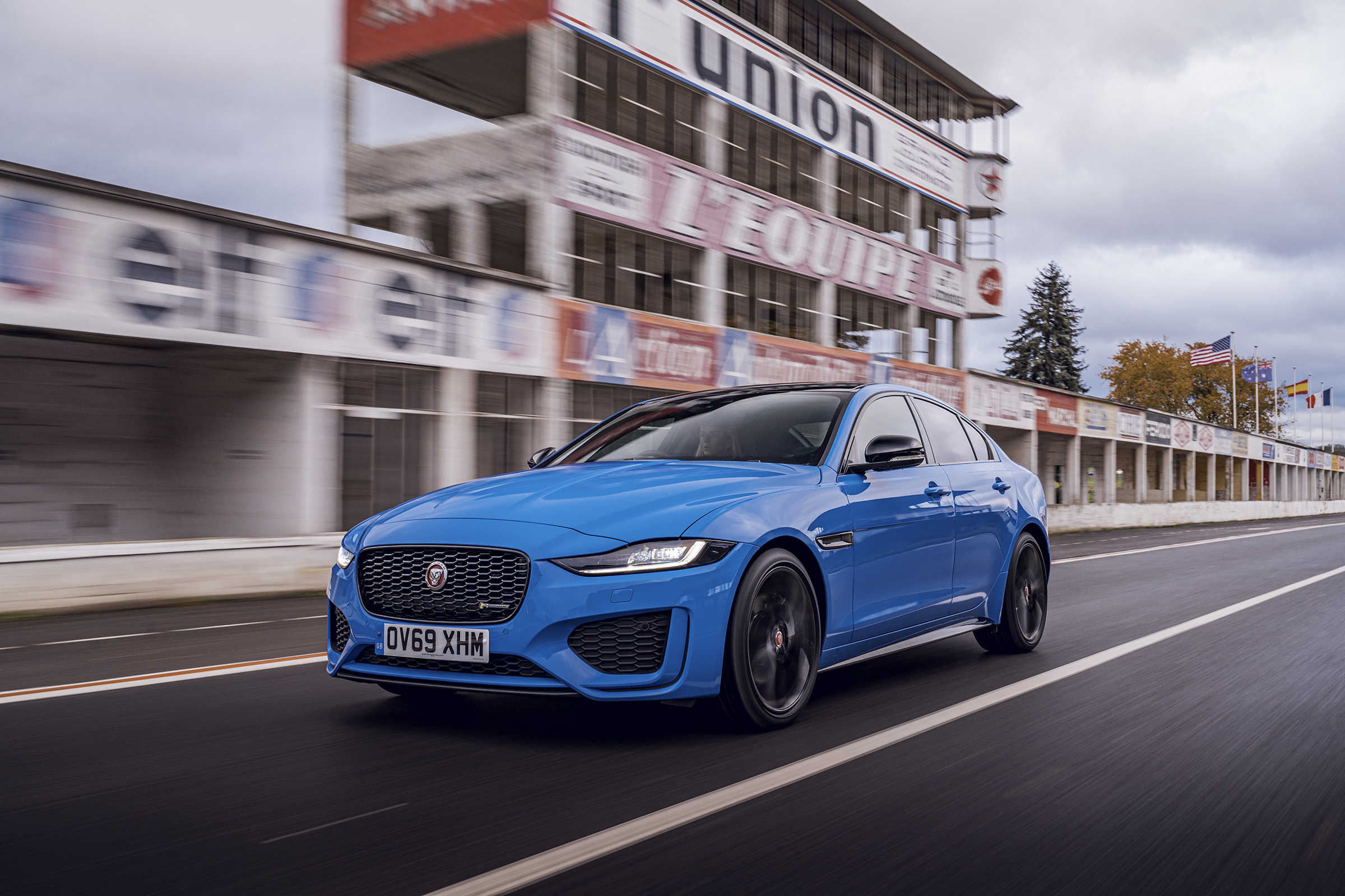 Jaguar XE Reims Edition
