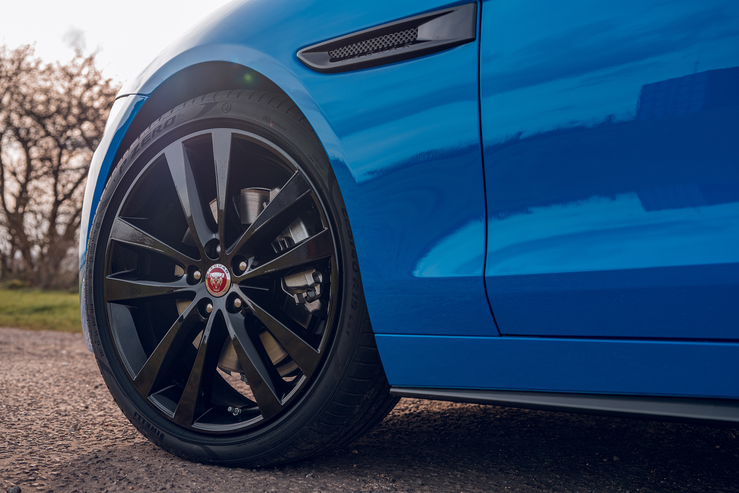 Jaguar XE Reims Edition alloy wheel