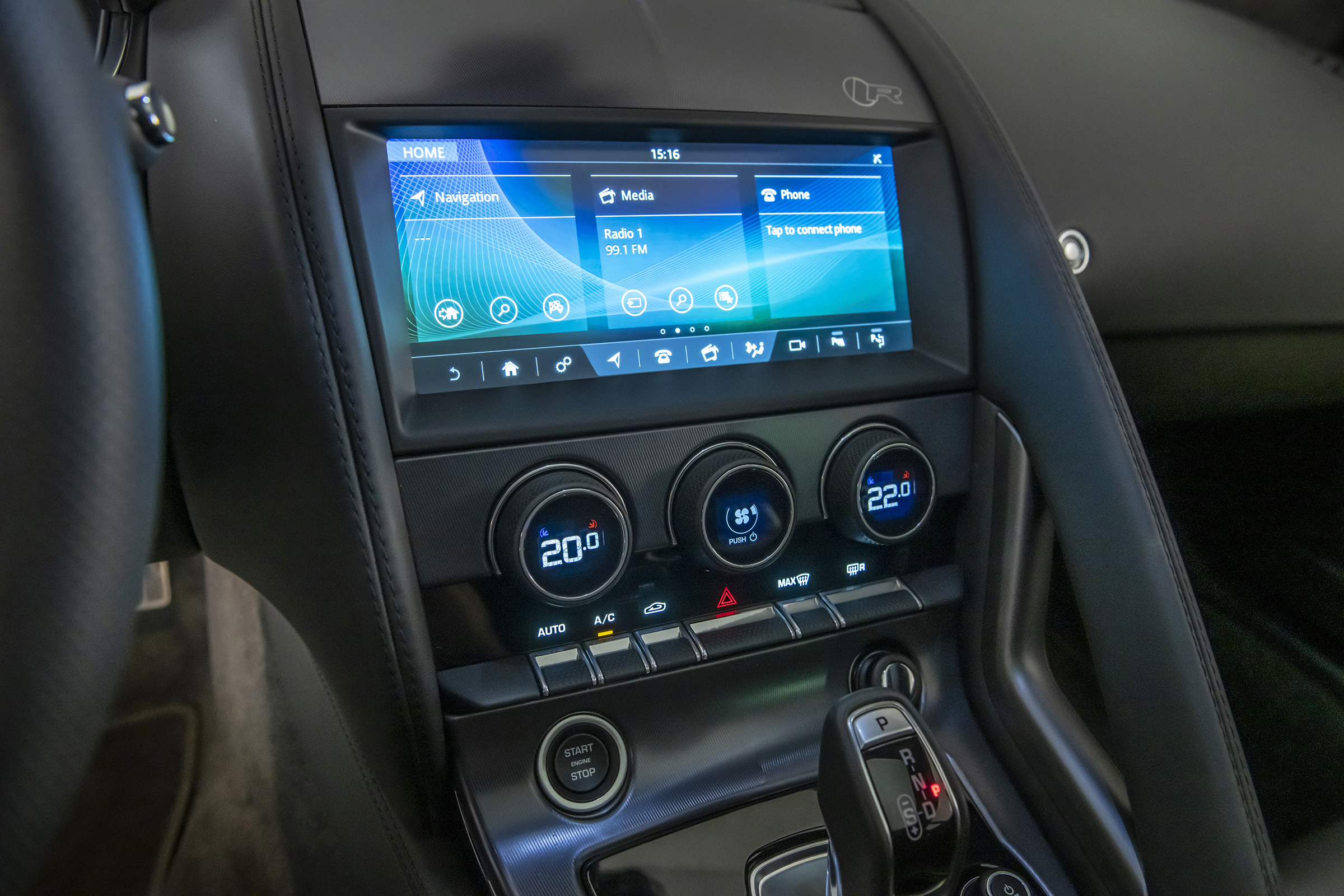 2020 Jaguar F-Type touchscreen