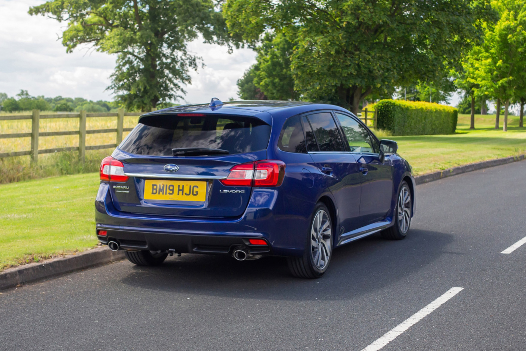 2019 Subaru Levorg 2.0i GT Lineartronic - rear 3/4 static