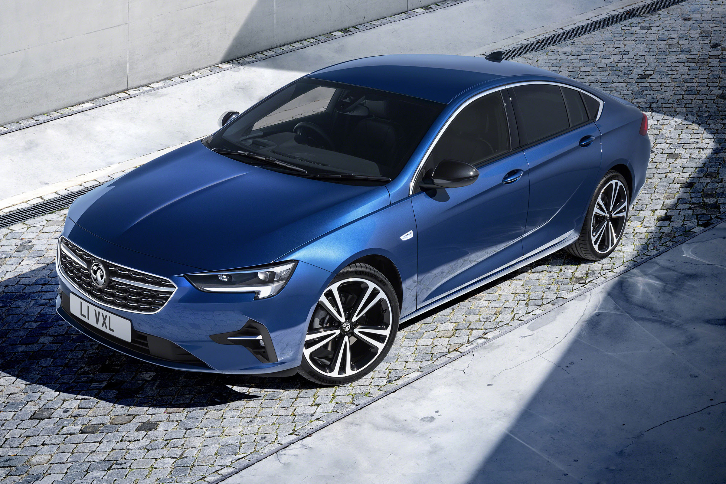 Vauxhall Insignia facelift - parked