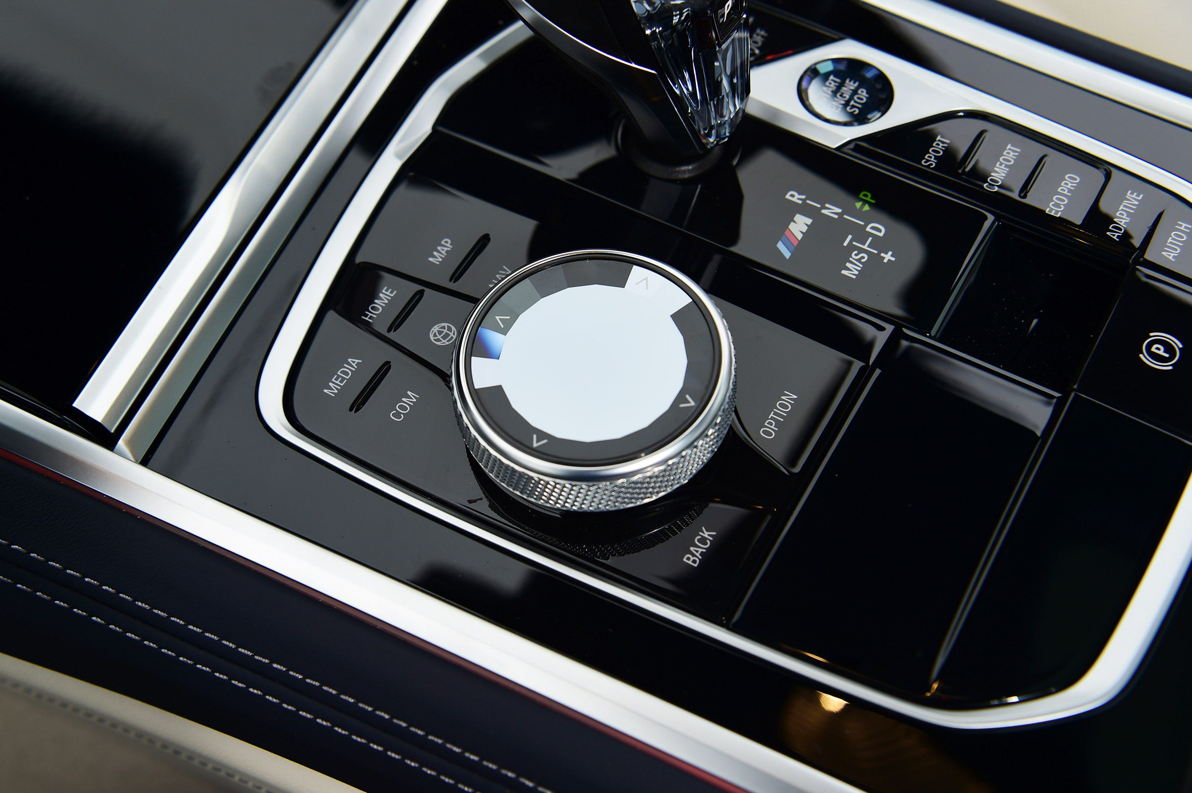 BMW 8 Series Gran Coupe saloon centre console