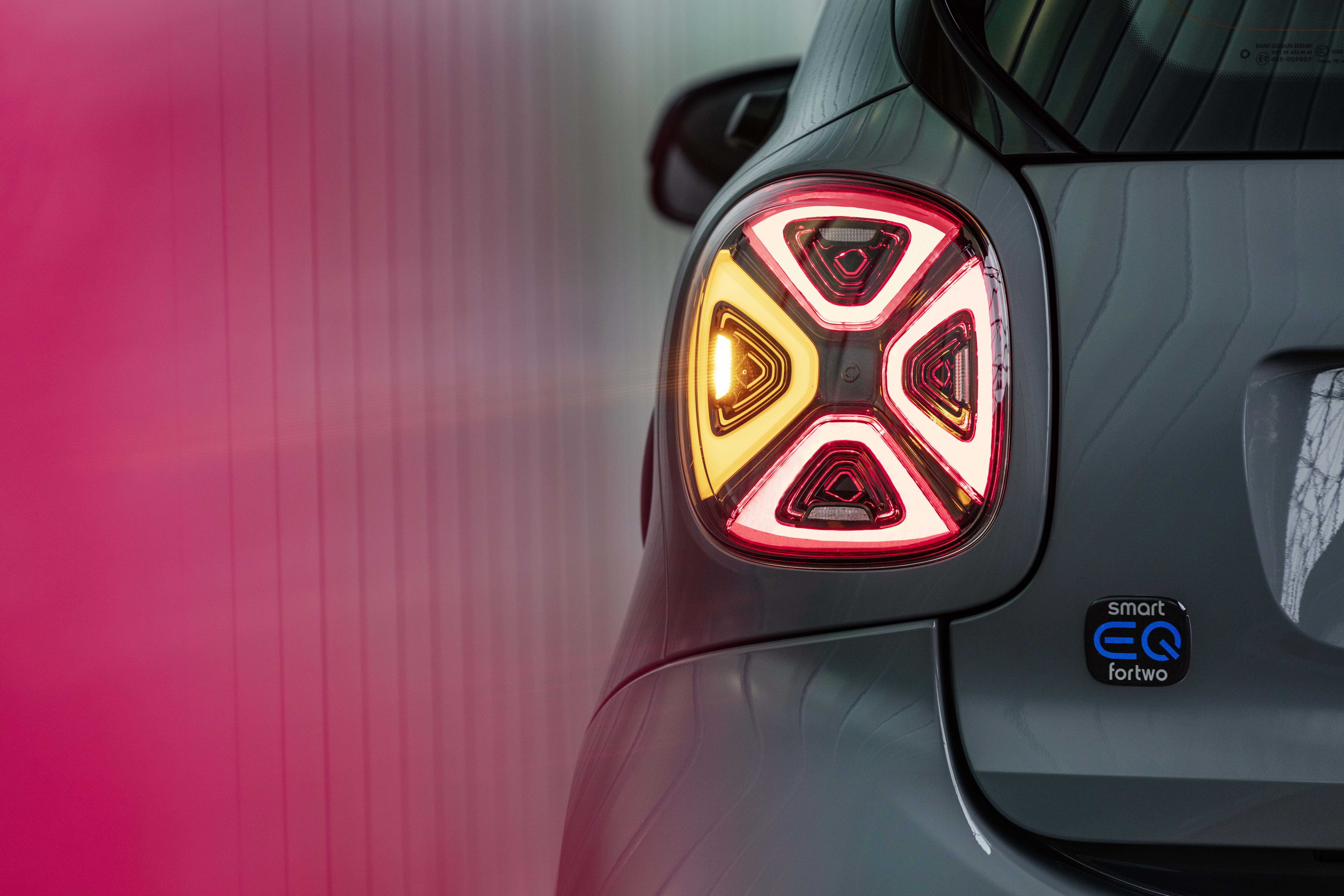 Smart EQ ForTwo - rear LED light detail