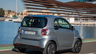 Smart EQ ForTwo hatchback rear 3/4 tracking