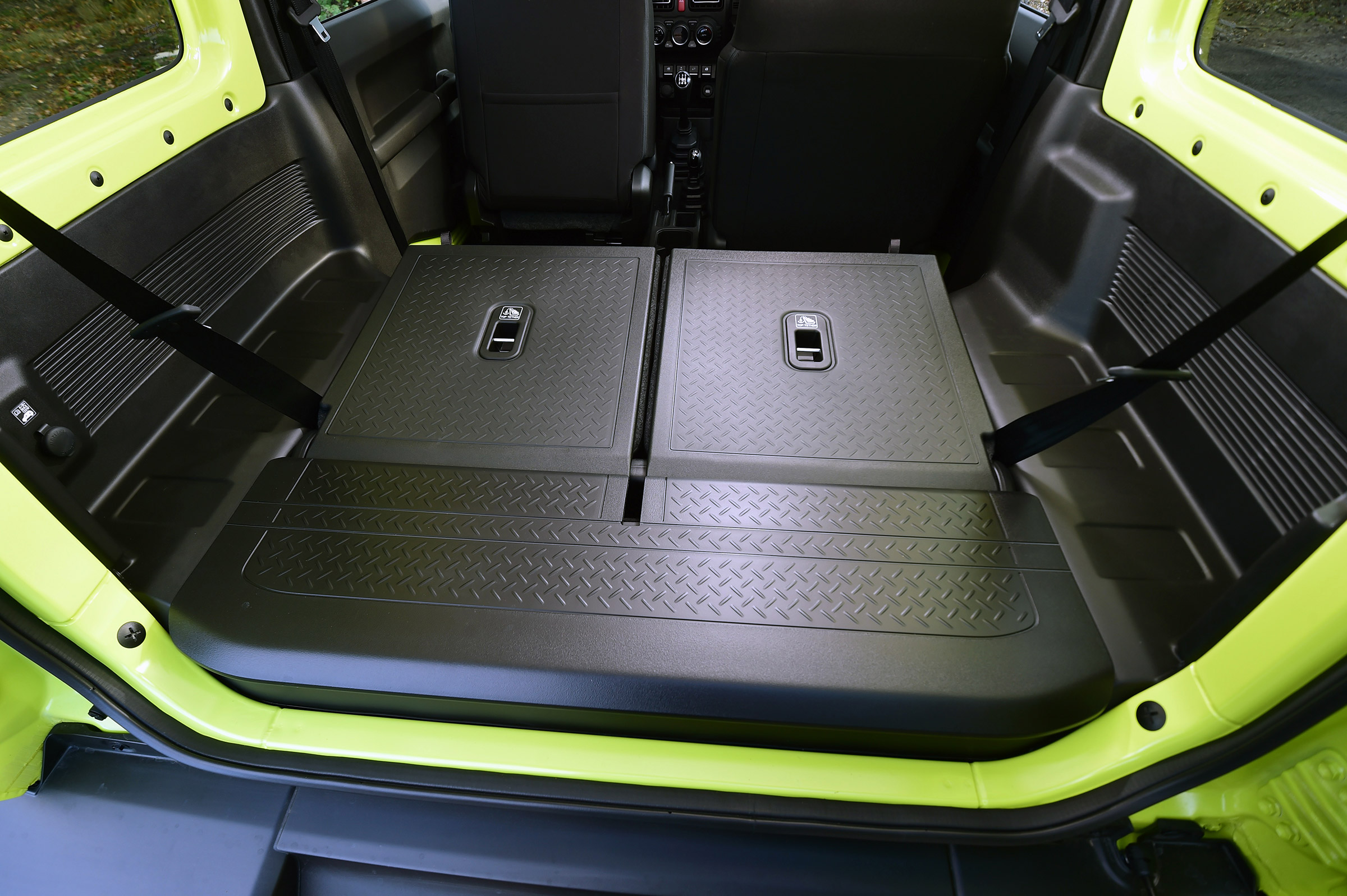 Suzuki Jimny SUV boot floor