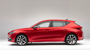2020 SEAT Leon - side on view