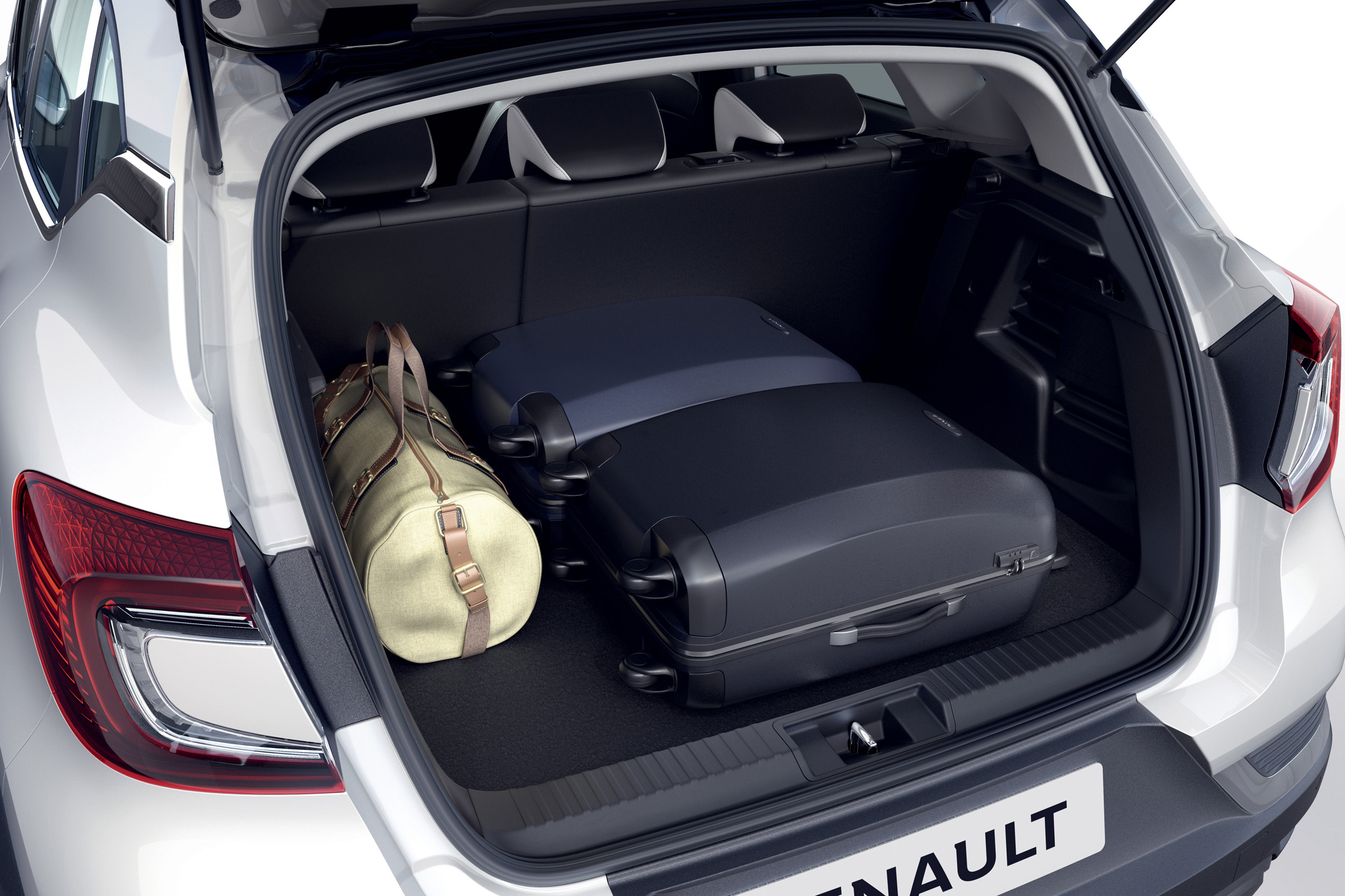 2020 Renault Captur E-Tech - Boot space