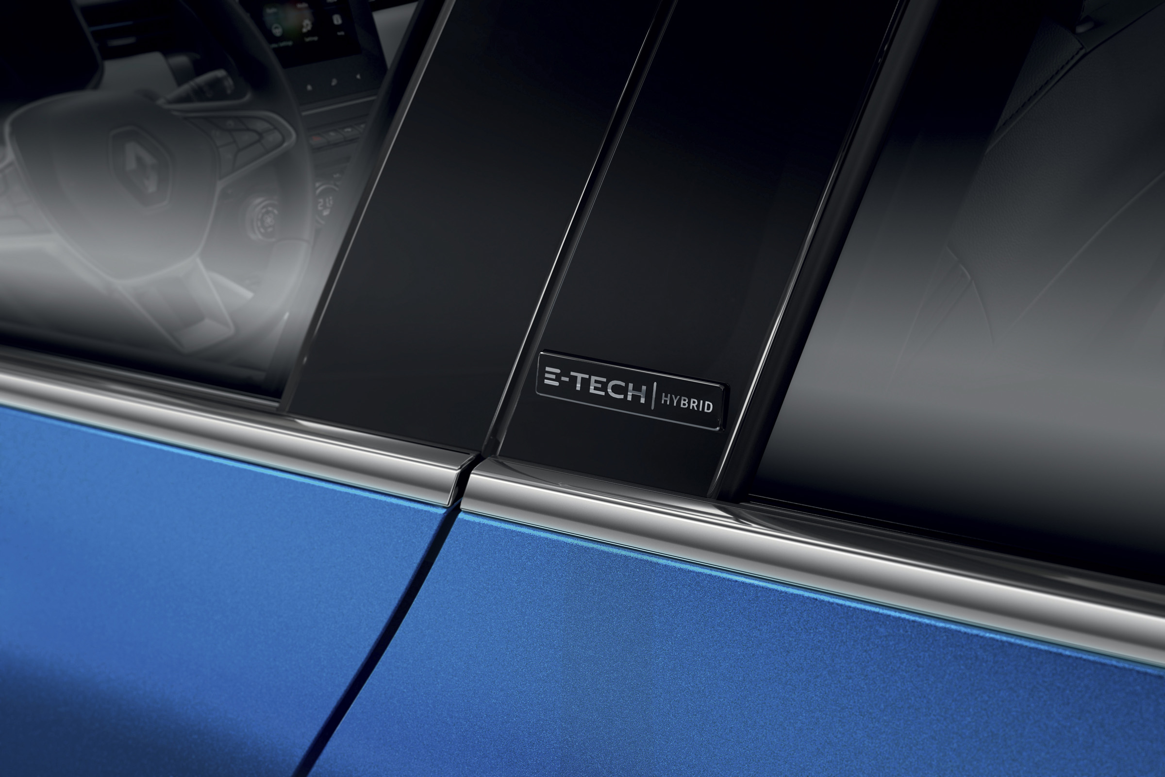 2020 Renault Clio E-Tech - Badging side