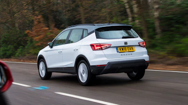 SEAT Arona - rear 3/4 view dynamic