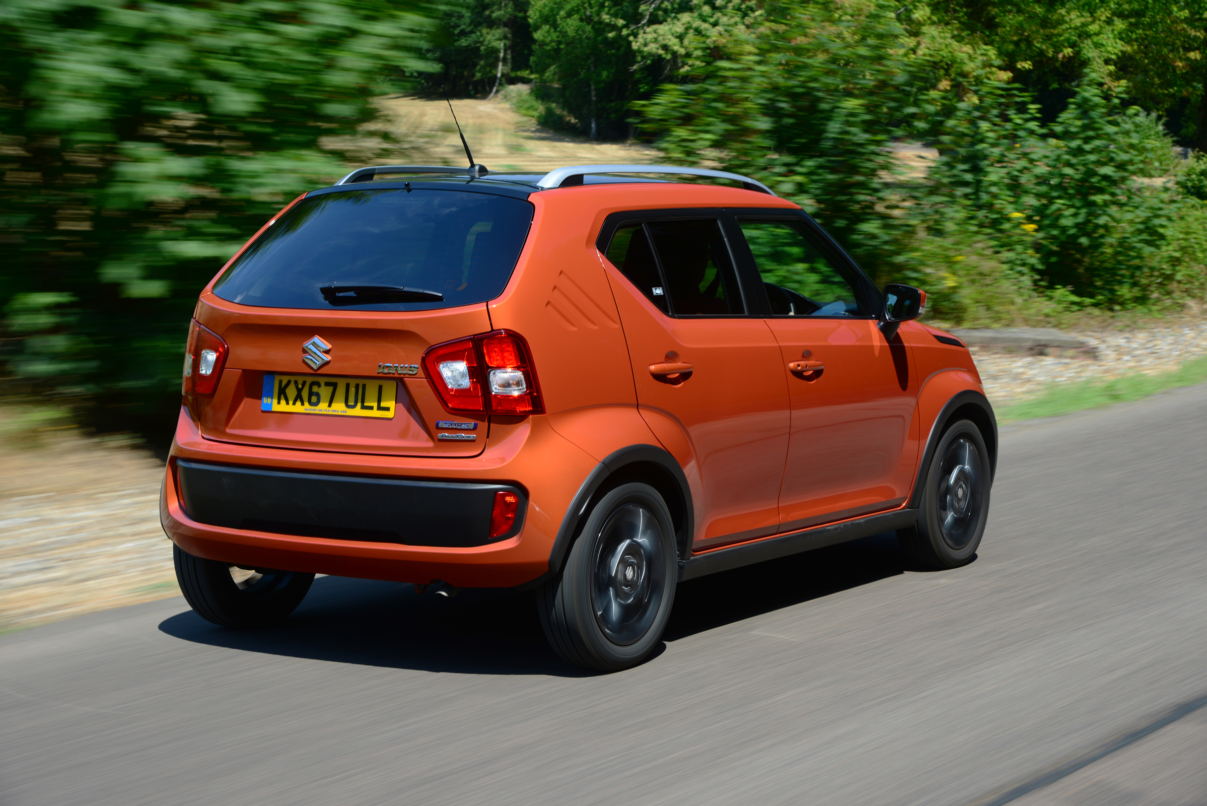 Suzuki Ignis - rear 3/4 dynamic 