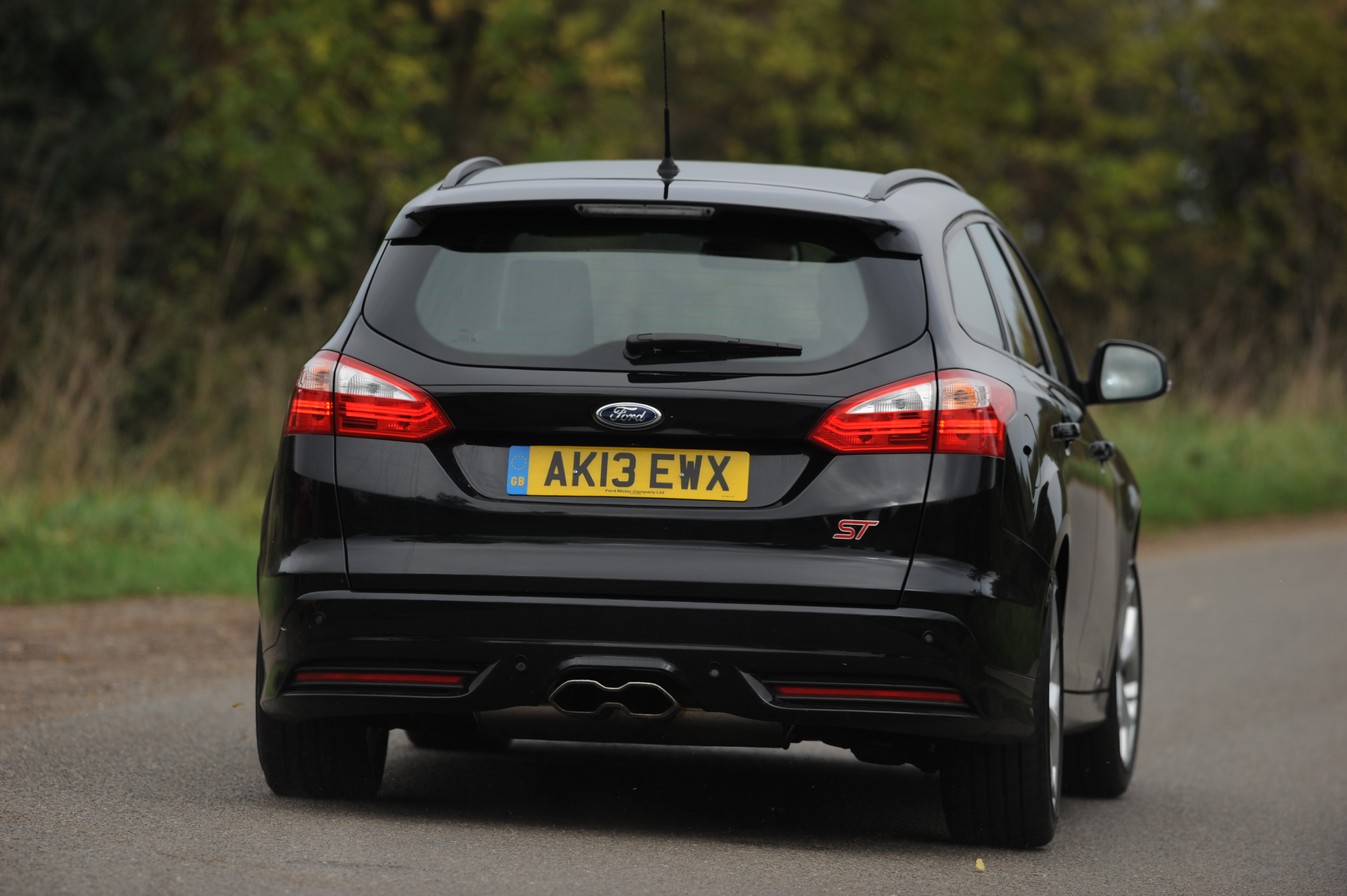 Ford Focus ST - rear 3/4 view