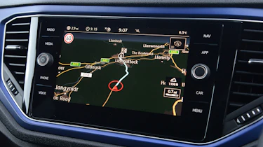 Volkswagen T-Roc R sat nav