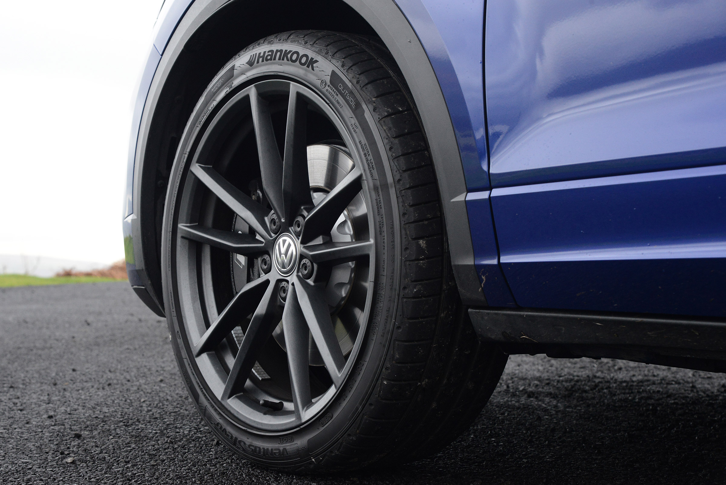 Volkswagen T-Roc R alloy wheel