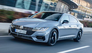 Volkswagen Arteon R-Line Edition driving