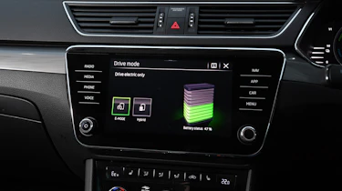 Skoda Superb Estate infotainment display