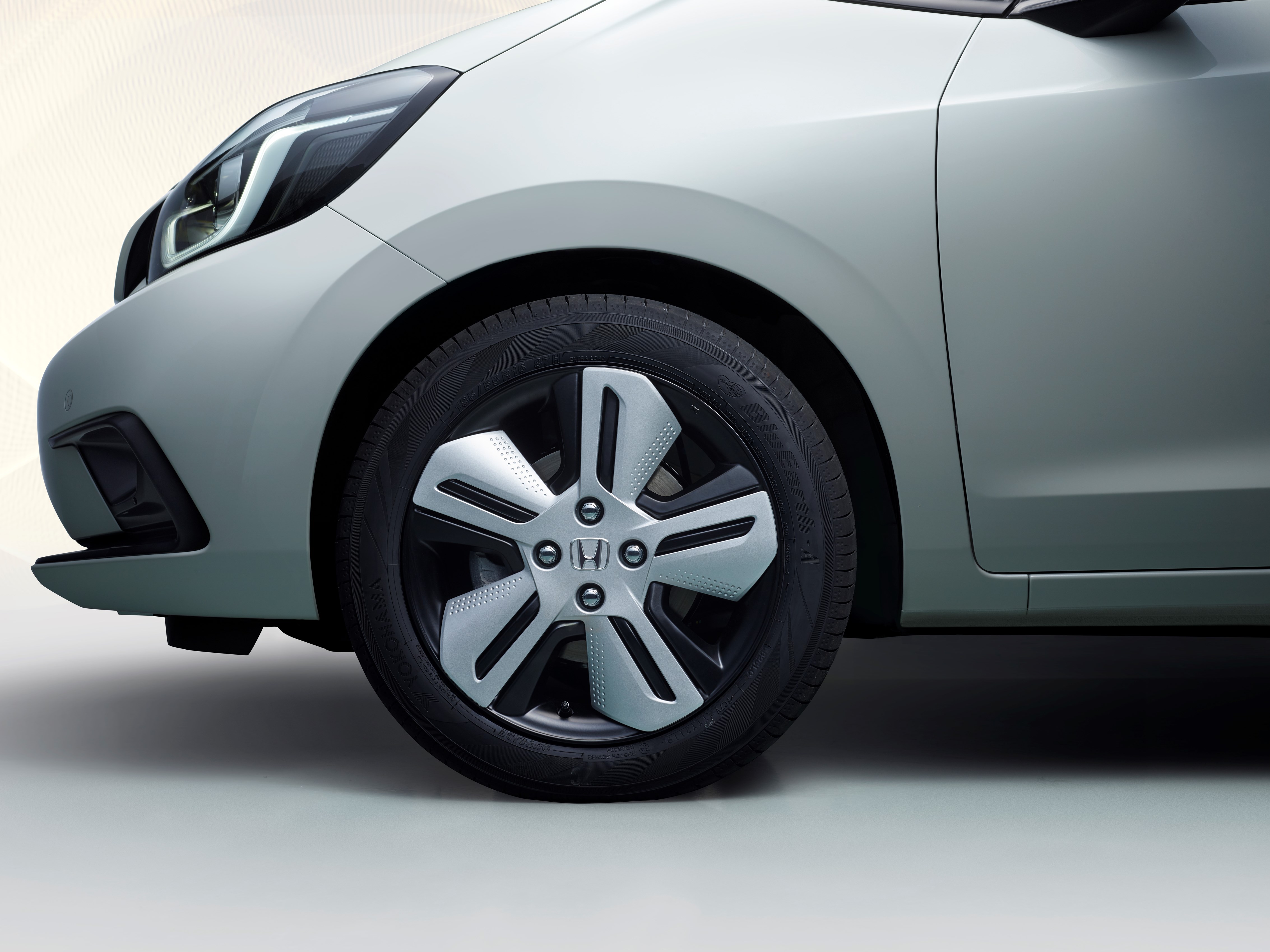 2020 Honda Jazz hybrid - front quarter view