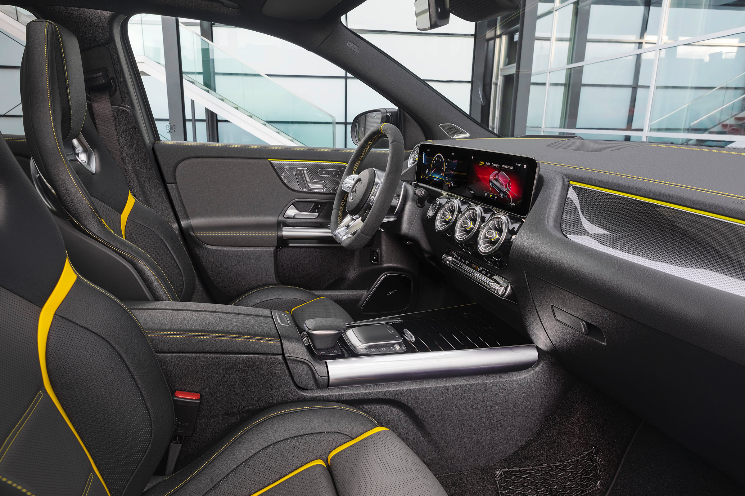Mercedes-AMG GLA 45 S SUV dashboard
